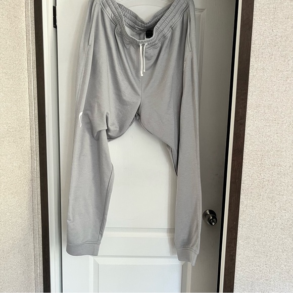 ASICS Light Grey Set - Picture 6 of 10